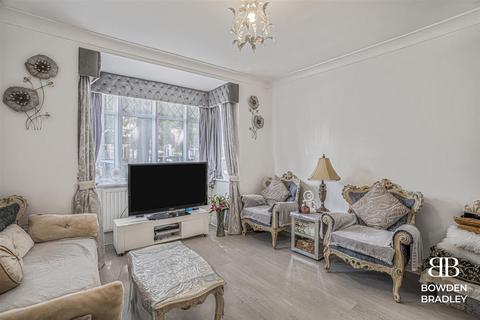 undefined, Thorpe Hall Road, London, E17