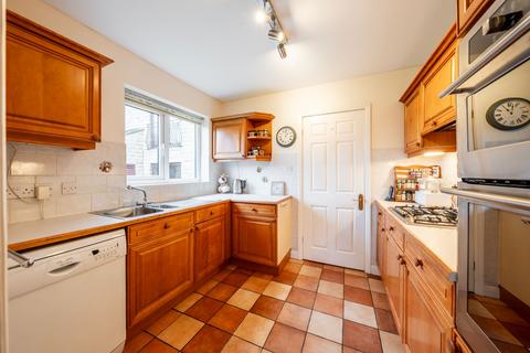 2 bedroom flat for sale, Harlow Grange Park, Beckwithshaw, HG3