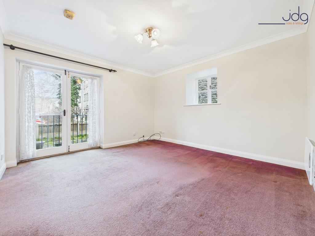 Open Plan Living with access to the garden