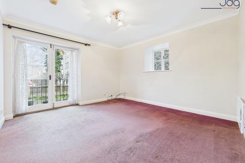 undefined, St. Georges Quay, Victoria Wharf | A Rare Ground-Floor Home with Garden on St George’s Quay