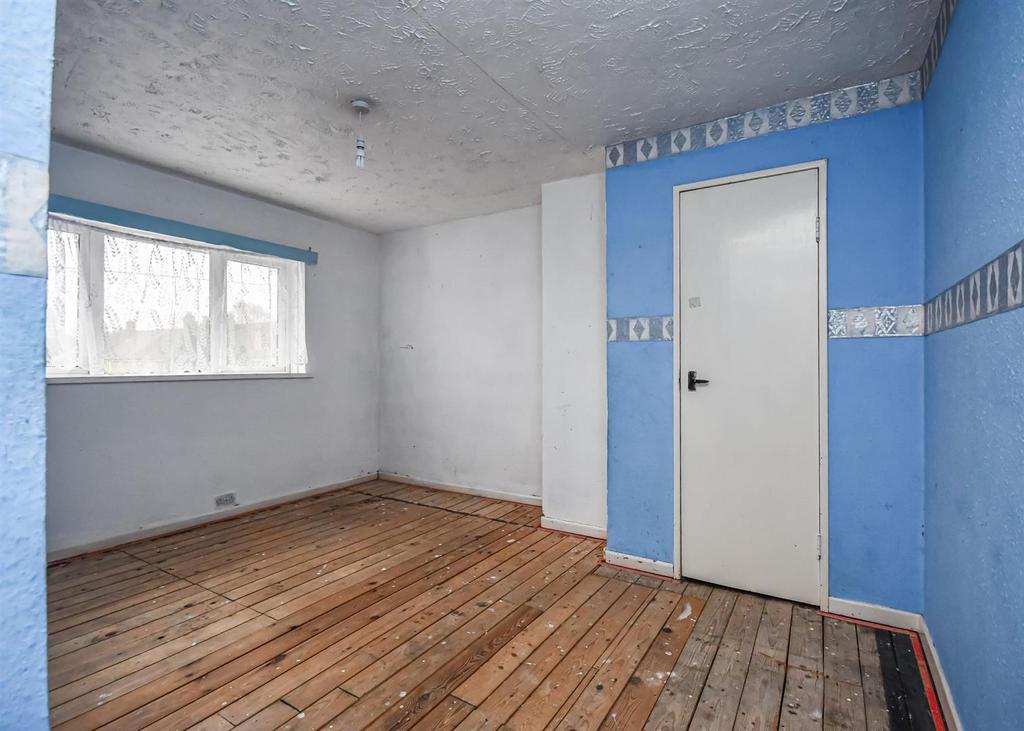89 Lamb Crescent-03.jpg