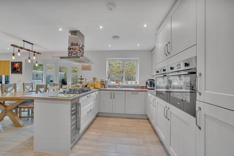4 bedroom detached house for sale, Thistle Way, Dumfries DG1