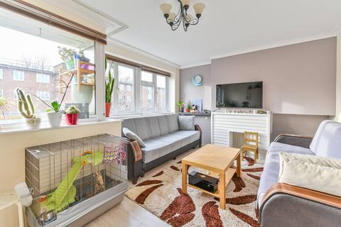3 bedroom maisonette for sale, Howard Road, Stoke Newington, London, N16