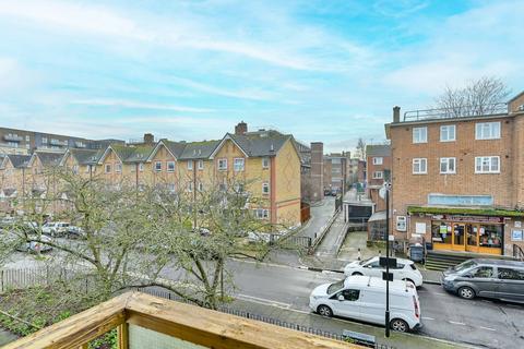3 bedroom maisonette for sale, Howard Road, Stoke Newington, London, N16