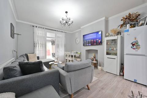 2 bedroom flat for sale, Salisbury Road, Harrow, HA1