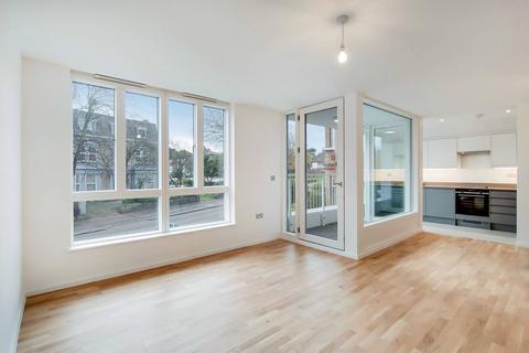 2 bedroom flat to rent, Upper Richmond Road, East Putney, London, SW15