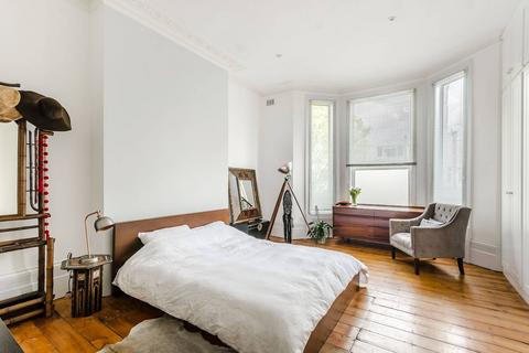 1 bedroom flat to rent, Devonport Road, Shepherd's Bush, London, W12