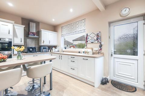 3 bedroom semi-detached house for sale, Vesper Gate Mount, Leeds, West Yorkshire, LS5