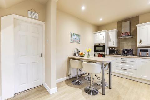 3 bedroom semi-detached house for sale, Vesper Gate Mount, Leeds, West Yorkshire, LS5