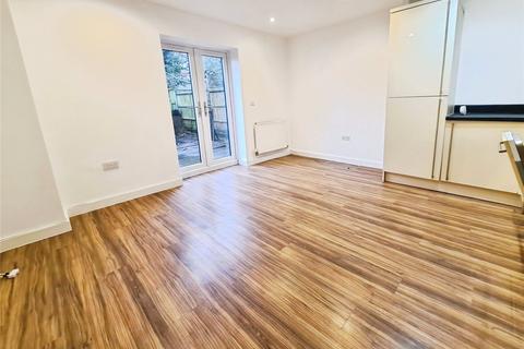 undefined, Waterloo Road, Hampshire SO15