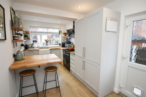 3 bedroom semi-detached house for sale, Overlinks Drive, Salford, M6