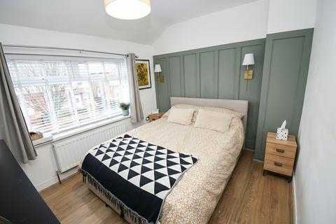 3 bedroom semi-detached house for sale, Overlinks Drive, Salford, M6
