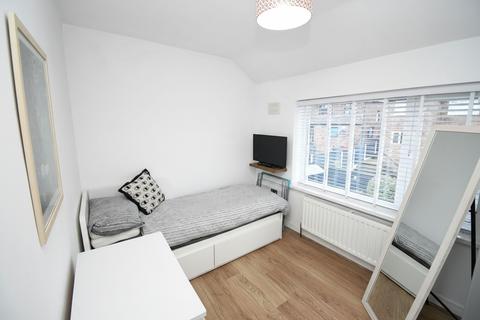 3 bedroom semi-detached house for sale, Overlinks Drive, Salford, M6