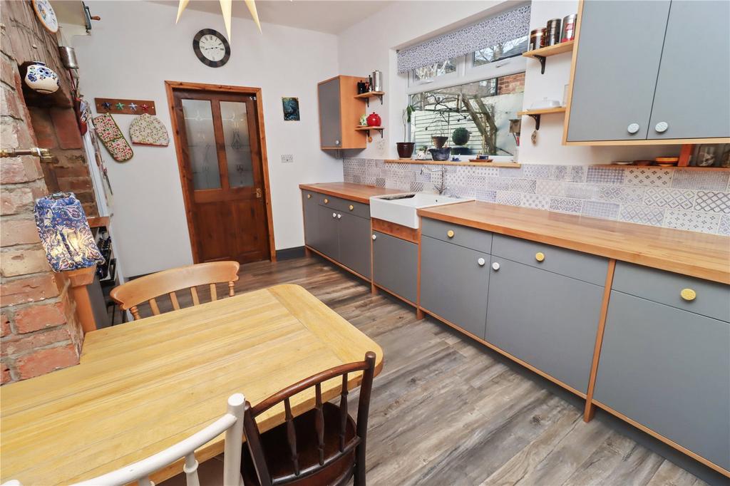 Breakfasting Kitchen