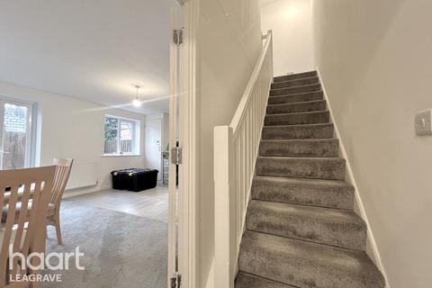 undefined, Chester Mews, Luton
