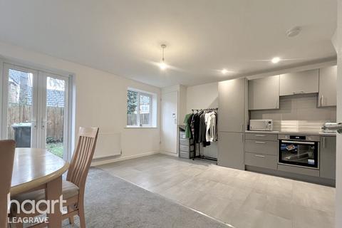 undefined, Chester Mews, Luton