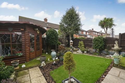 3 bedroom semi-detached house for sale, Overlinks Drive, Salford, M6