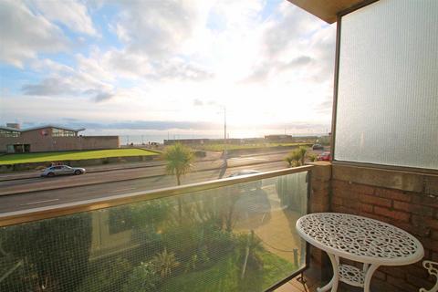 2 bedroom flat for sale, Fairlawns, Kingsway, Hove