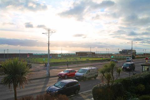 2 bedroom flat for sale, Fairlawns, Kingsway, Hove