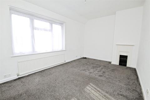 3 bedroom terraced house to rent, Oxlow Lane, Dagenham, RM10