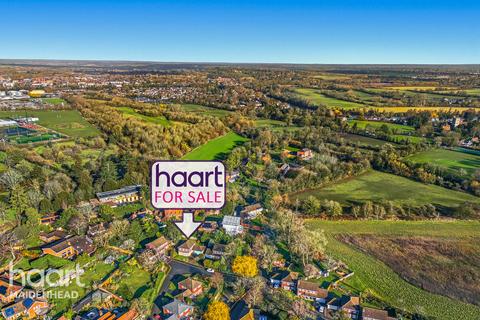 4 bedroom detached house for sale, The Binghams, Maidenhead