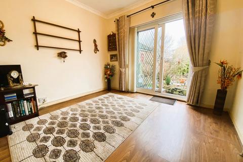 2 bedroom semi-detached bungalow for sale, 12 Teasdale Close, Chadderton OL9 8AS