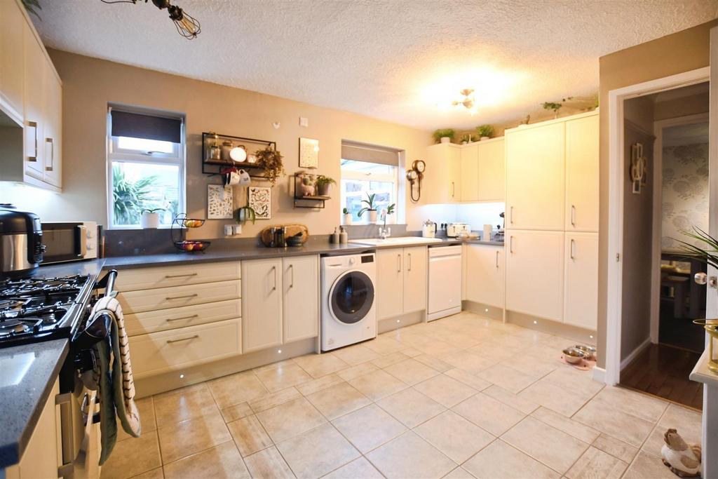Fitted Kitchen