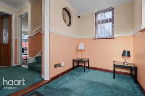3 bedroom semi-detached house for sale, Stonechat Road, Ipswich