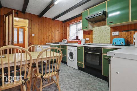 3 bedroom semi-detached house for sale, Stonechat Road, Ipswich
