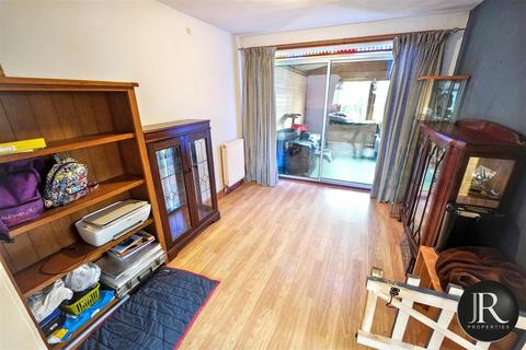 undefined, Toy Close, Rugeley WS15