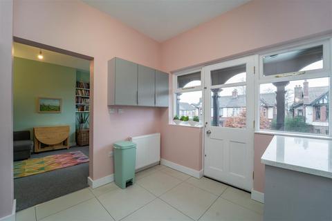 undefined, Wellington Crescent, Old Trafford