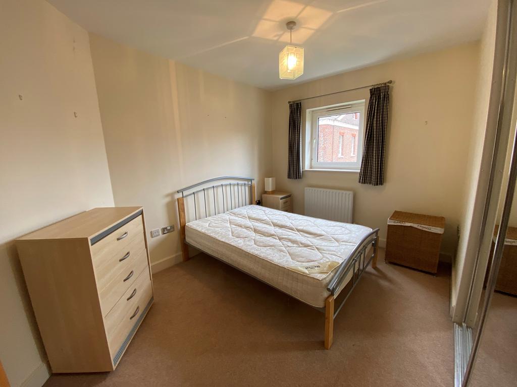 6 Master Bedroom