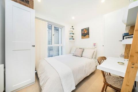 undefined, Trinity Mews, London E1