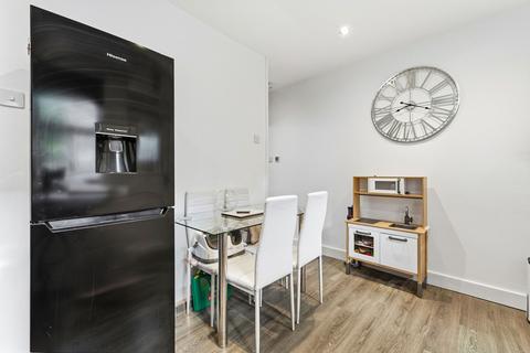 2 bedroom terraced house for sale, Windsor Street, Stockport SK2