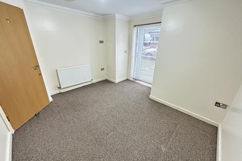 undefined, Kingswood Court, Grove Road, Luton, Bedfordshire, LU1 1BL