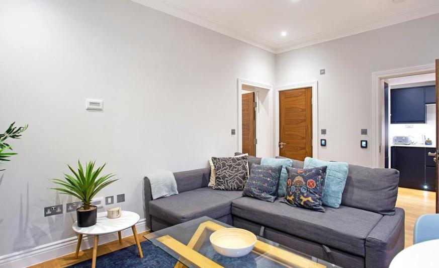 2 cornwall house 2 05.02 .png