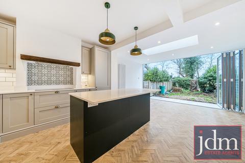 3 bedroom terraced house to rent, Camden Grove, Chislehurst, Kent, BR7