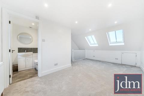 3 bedroom terraced house to rent, Camden Grove, Chislehurst, Kent, BR7