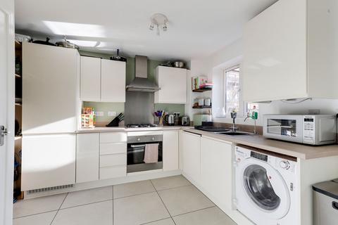 3 bedroom semi-detached house for sale, Albert Close, Nottingham NG15