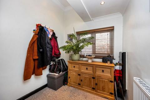 1 bedroom flat for sale, Keymer Road, Hassocks, BN6 8AS