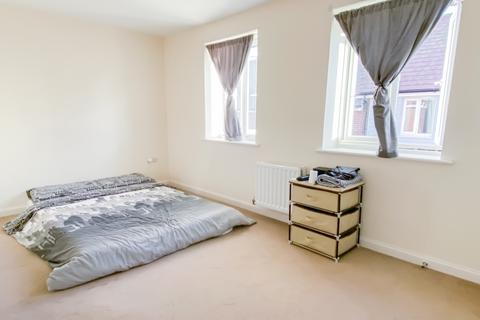 2 bedroom maisonette to rent, Weavers Close, East Sussex BN21