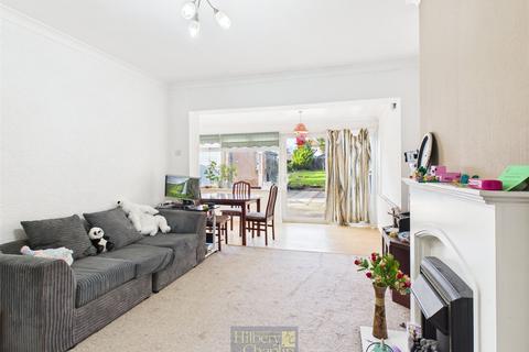 2 bedroom bungalow for sale, Hunter Avenue, Shenfield, Brentwood, Essex, CM15