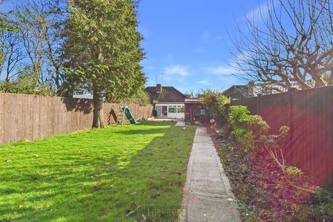 2 bedroom bungalow for sale, Hunter Avenue, Shenfield, Brentwood, Essex, CM15