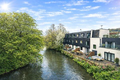1 bedroom apartment for sale, Flambard Way, Godalming, Surrey, GU7