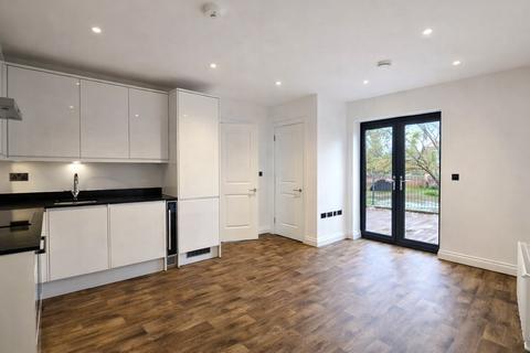 1 bedroom apartment for sale, Flambard Way, Godalming, Surrey, GU7