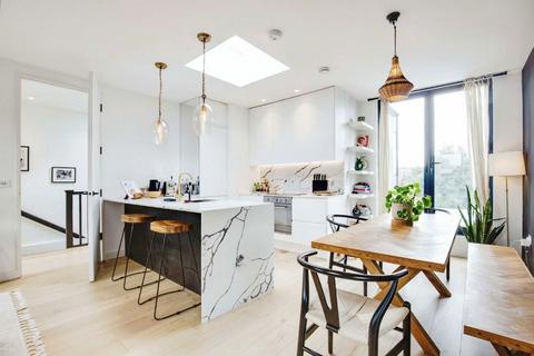 2 bedroom flat for sale, Creffield Road, London W5