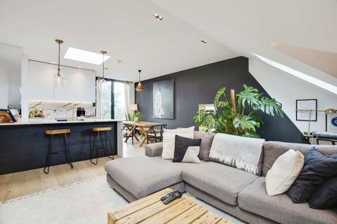 2 bedroom flat for sale, Creffield Road, London W5