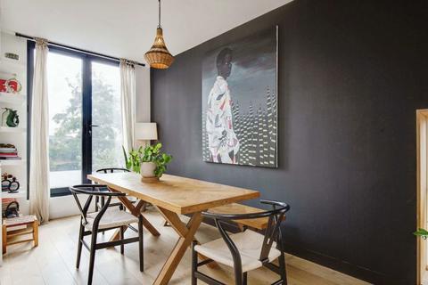 2 bedroom flat for sale, Creffield Road, London W5