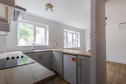 undefined, Oakridge, Cardiff CF14