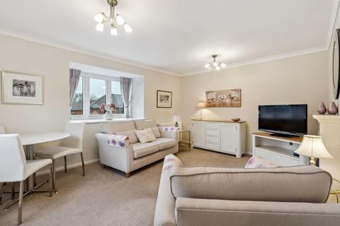 2 bedroom maisonette for sale, Windsor Court, King George V Road, Amersham, Buckinghamshire, HP6 5AN